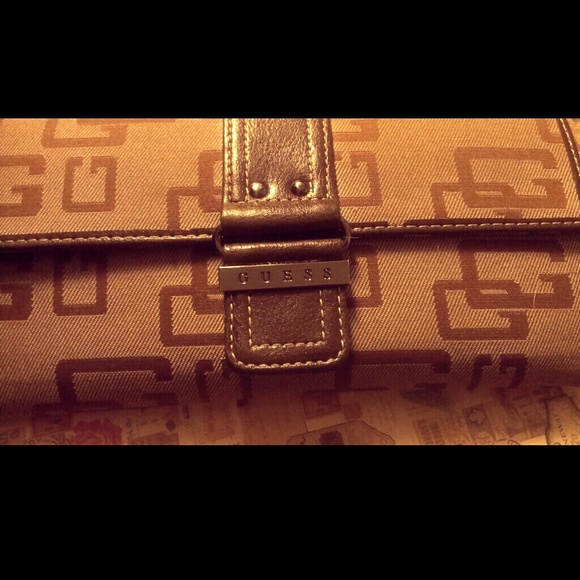 Guess wallet