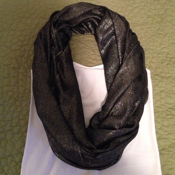 Cotton On scarf