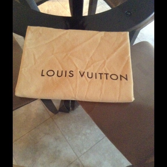 💯 Authentic Louis Vuitton Dust Bag--(Large Size)