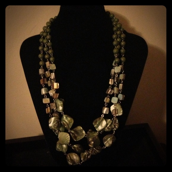 New York and co necklace