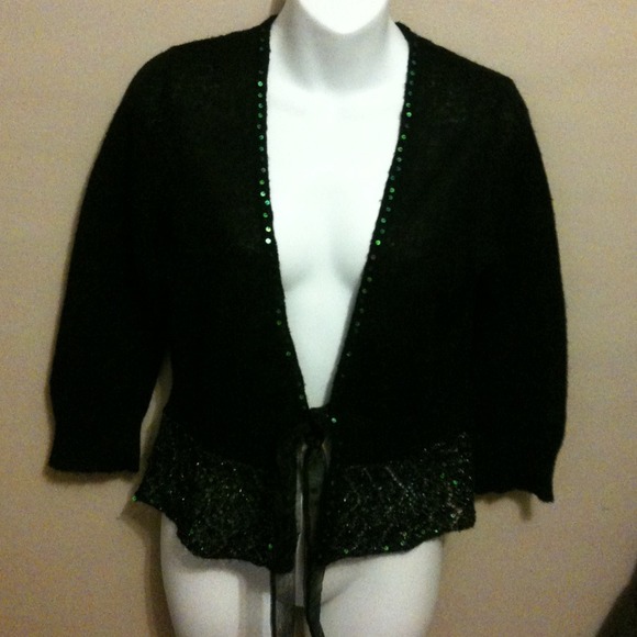 Black cardigan /w green sequin