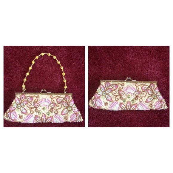 Colorful beaded purse!