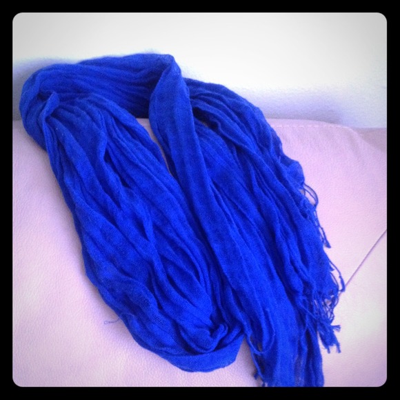 Blue scarf