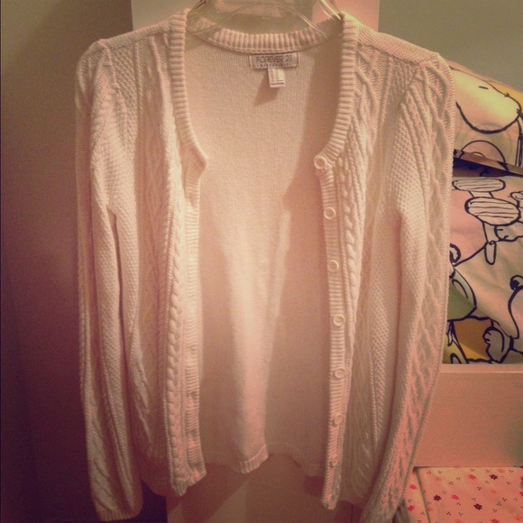 FOREVER 21 WHITE CARDIGAN