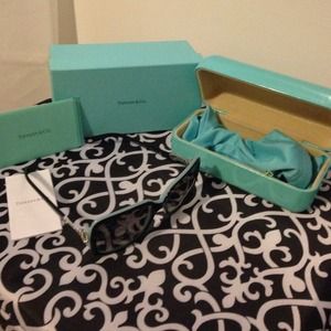 💢SOLD💢Tiffany and co sunglasses