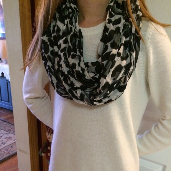 Accessories - New black and white, animal print and 2 bracelets