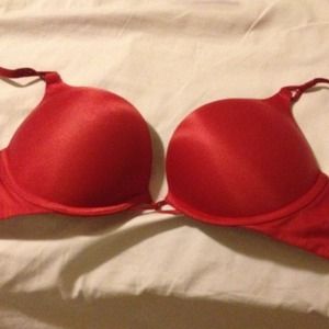 Victoria's Secret bombshell bra