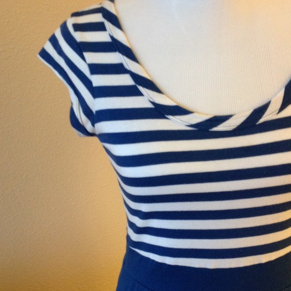 🚫BUNDLED🚫Royal blue striped dress with pockets. - Picture 2 of 4
