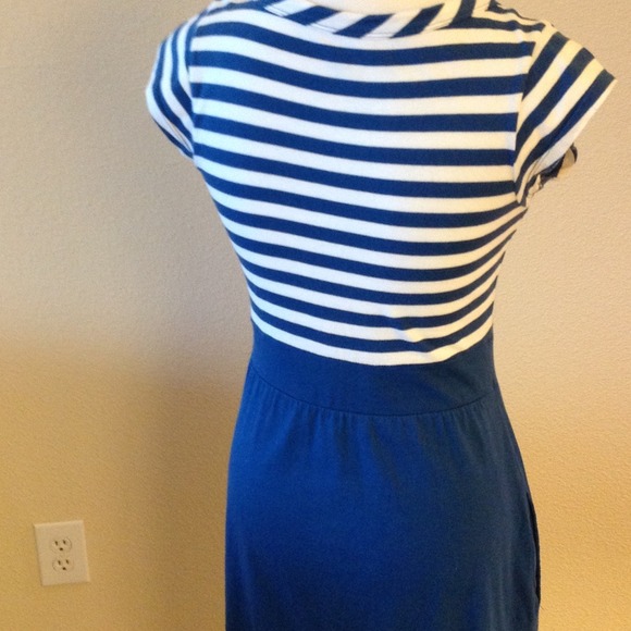 🚫BUNDLED🚫Royal blue striped dress with pockets. - Picture 4 of 4