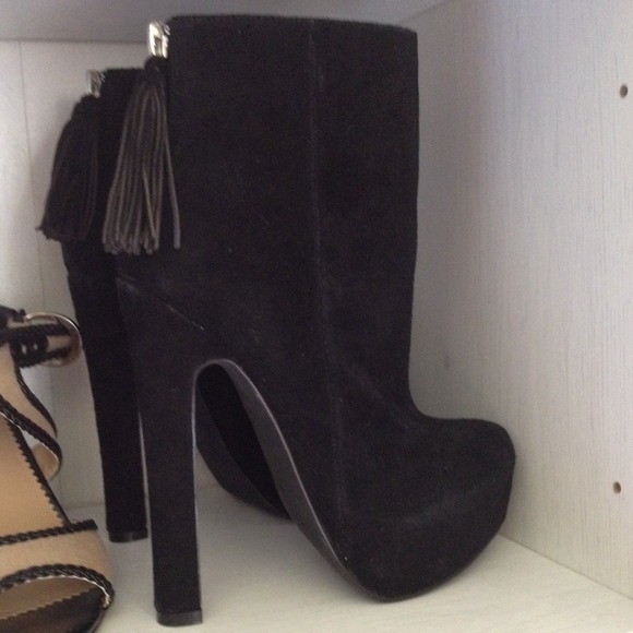 SOLD. Steve Madden Tassel Booties