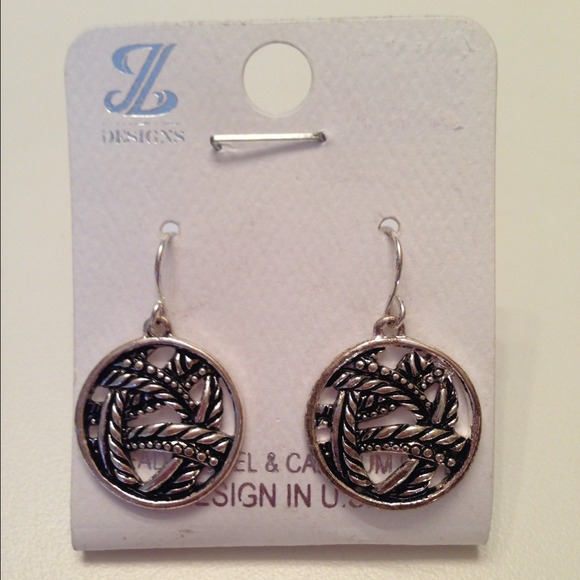 ❕New Earrings ❕ - Picture 2 of 2