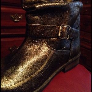 Bronze Lamé Type Marbleized Boots Size. 9 1/2. NWT