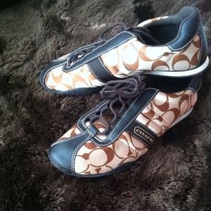 Coach shoes !!