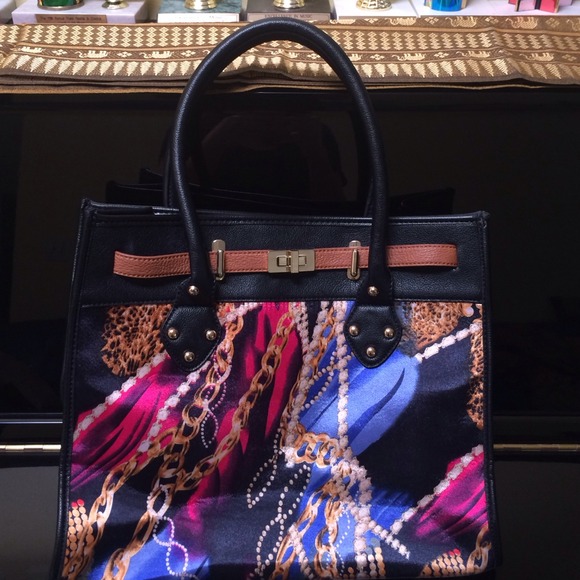 Un-used Aldo hang bag