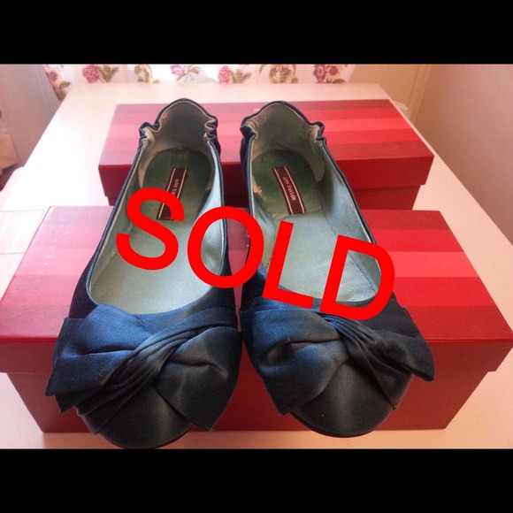 🎉🎉SOLD 🎉🎉. Ann Taylor Blue Flats