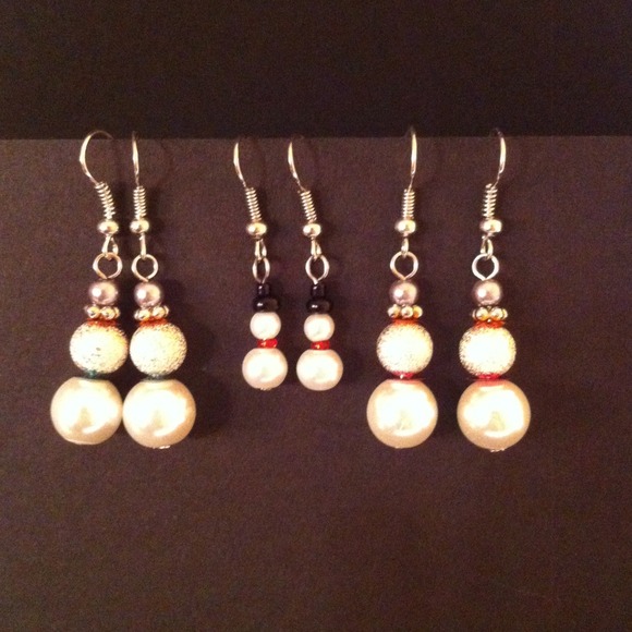 Christmas Earrings! - Picture 2 of 4