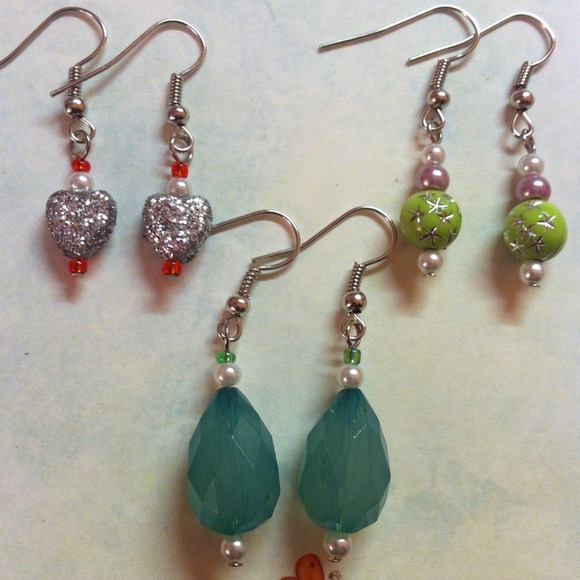 Christmas Earrings! - Picture 4 of 4