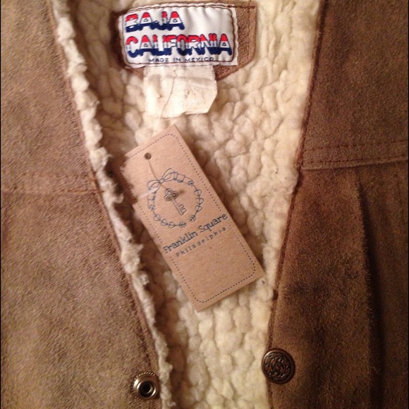 Vintage suede shearling vest - Picture 2 of 2