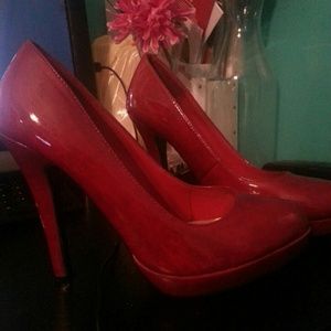 Sexy red pumps