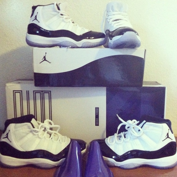 Concord 11s size 8.5 and 9