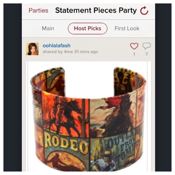 🎉💖 HP 1/5/14 💖🎉 Action movie print cuff