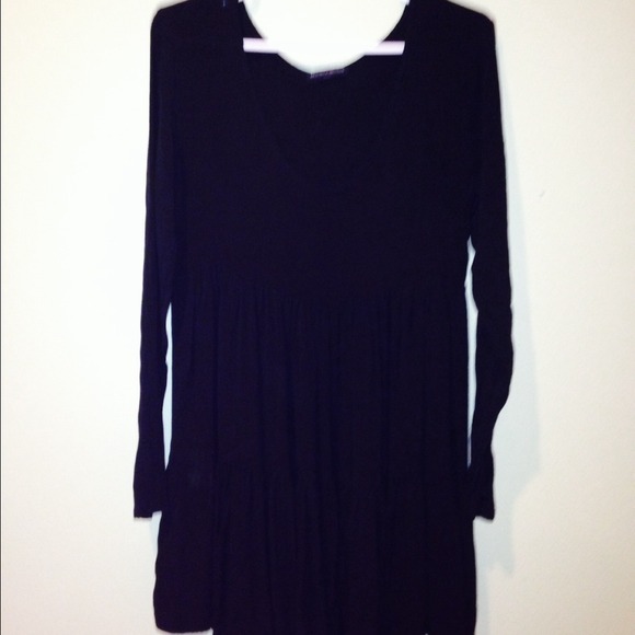 Brandy melville black dress🔅 no trades on this🔅