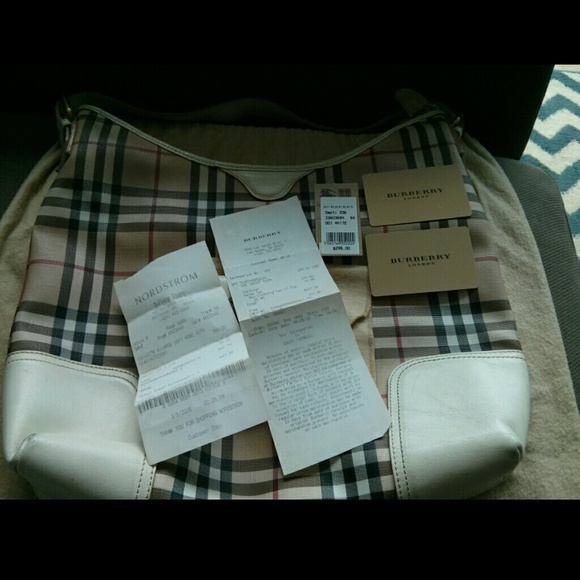 Burberry hobo and wallet bundle - Picture 4 of 4