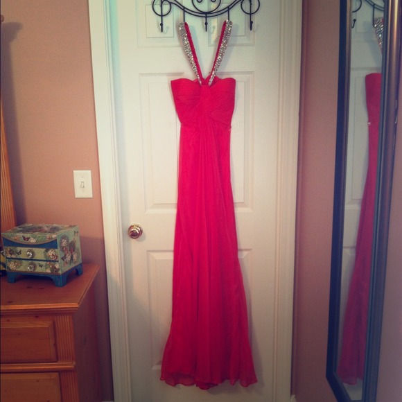 La femme prom dress - Picture 4 of 4