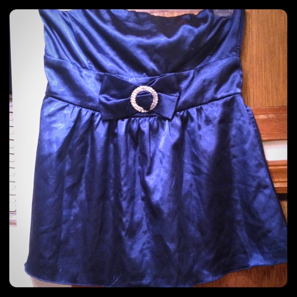 Strapless top