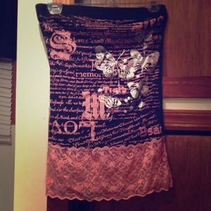 Graphic strapless shirt