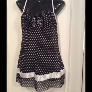 SOLD💢Two piece black & white sheer lingerie set