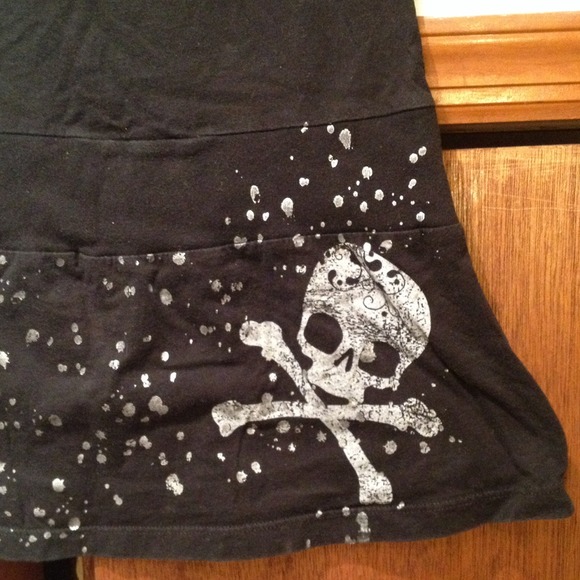 Top - Picture 2 of 2