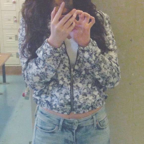 Floral black/white bomber jacket