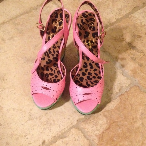 Jessica Simpson Wedges