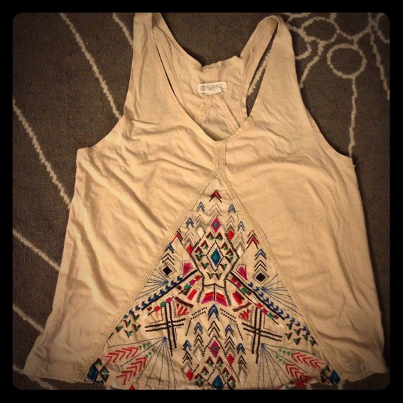 ❌SOLD❌Aztec/tribal print racer back tankby Element
