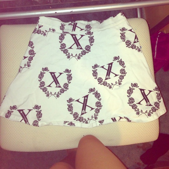 "X" circle skirt