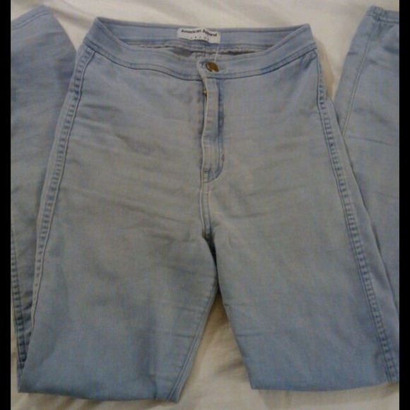 ❌SOLD❌Medium Stonewash Easy Jeans