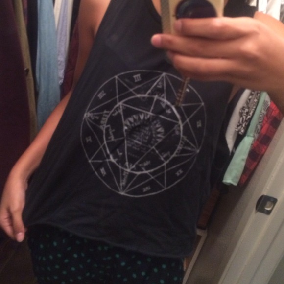 🌸TRADED🌸Brandy Melville Muscle Tee - Picture 2 of 3