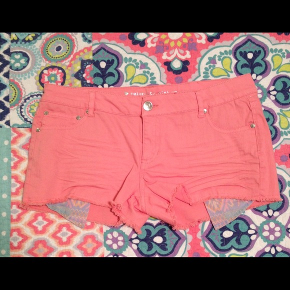celebrity pink Denim - Peach sorbet shorts with exposed pockets