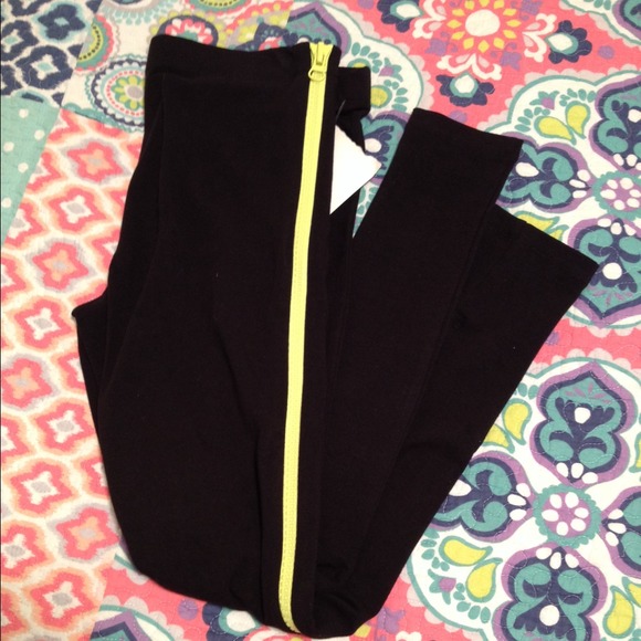 MeMoi Pants - Thick leggings with chunky neon side zipper