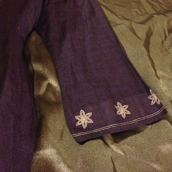 EMBROIDERED LINEN TOP - Picture 4 of 6