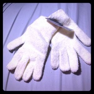 ❌SOLD❌Brand new off white fuzzy gloves