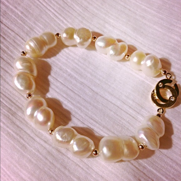 GENUINE SOUTH SEA baroque pearl bracelet