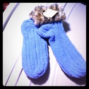 ❌SOLD❌Blue and faux fur furry socks.