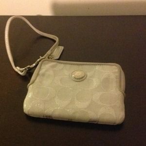 Sold sold sold Coach Wristlet
