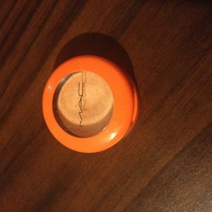 Mac eyeshadow