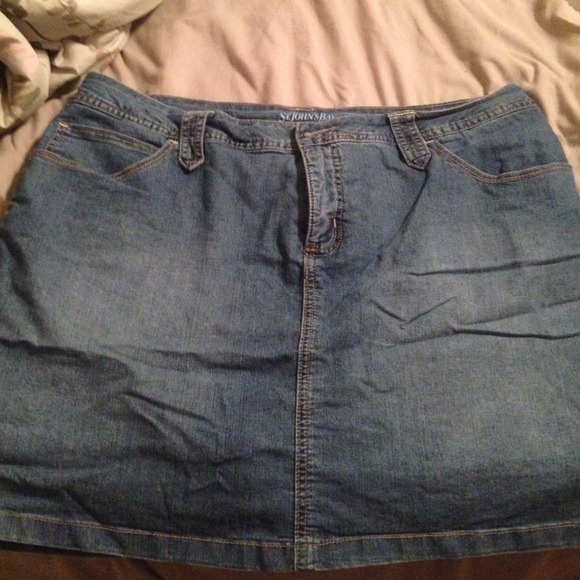 Jean skort