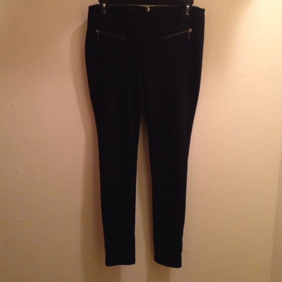 Size Small Black Fitted Pants With Detail Zippers
