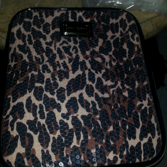 Betsey johnson laptop /ipad case - Picture 1 of 1