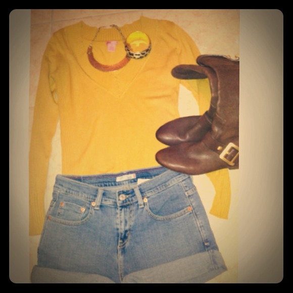 ⚡️just reduced⚡️Mustard color Sweater...